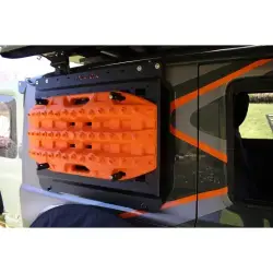 Plaque extérieure Molle coté droit ou gauche Suzuki Jimny Alu-Cab